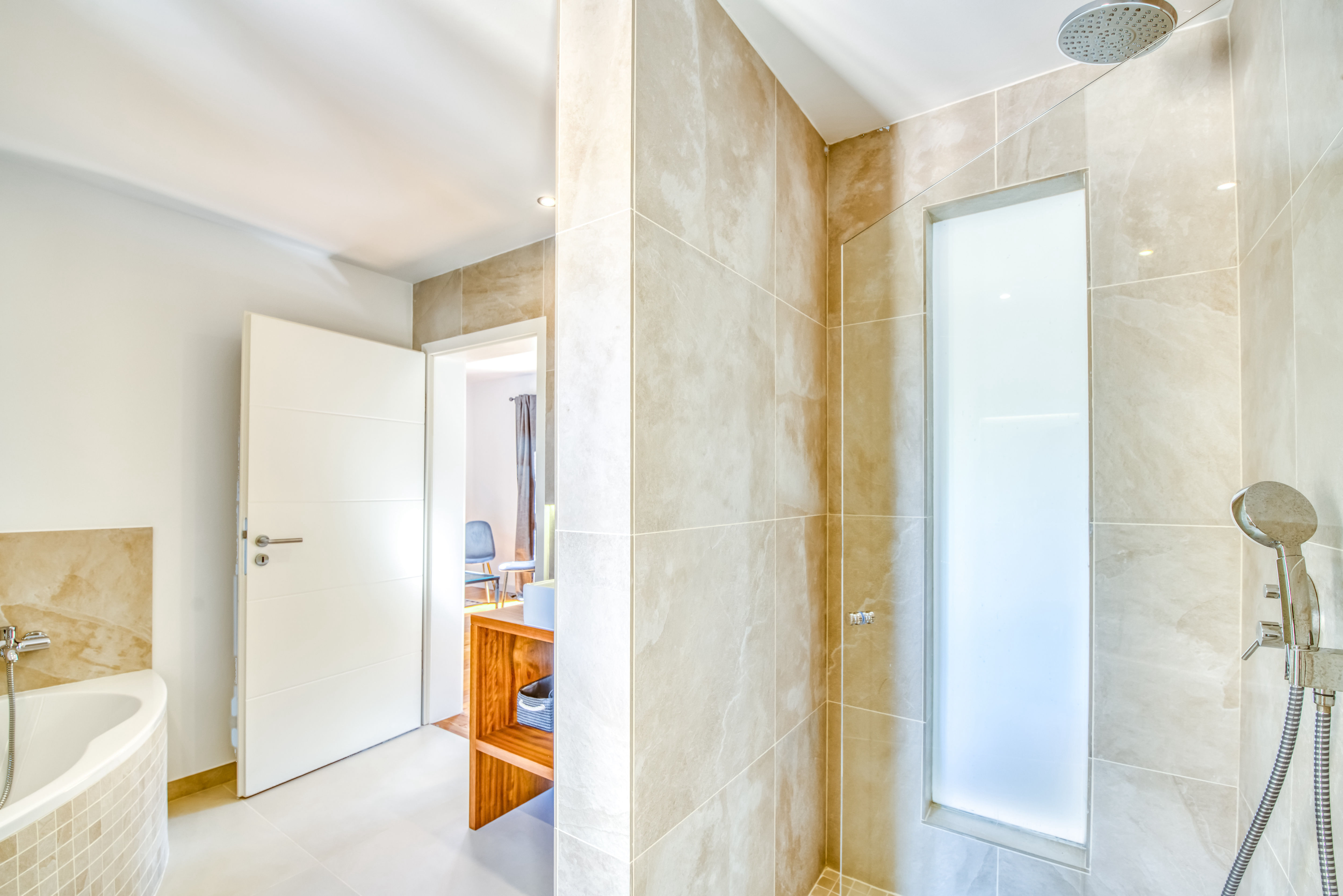 Bad 3 und Bad WC en suite      (Bad 3)